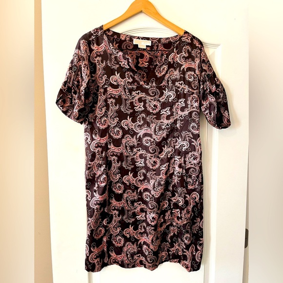 Michael Michael Kors 100 % Silk Short Roll-up Sleeve Women’s Size Medium - Picture 1 of 16